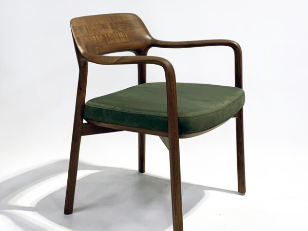 F084肯恩實木扶手餐椅